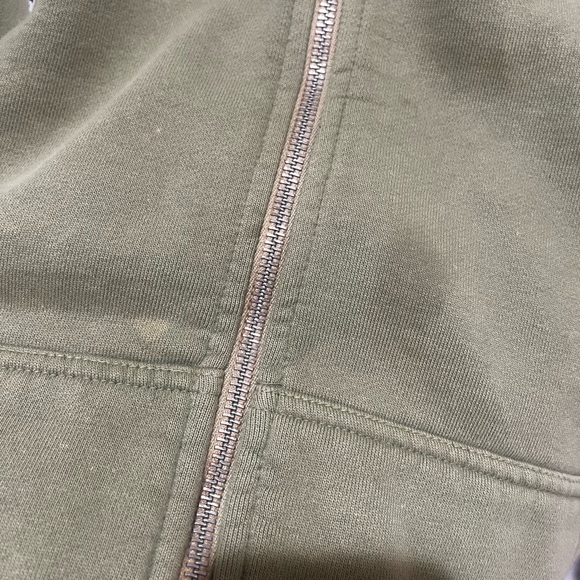 Brandy Melville Oversized New York Hoodie - Picture 4 of 4